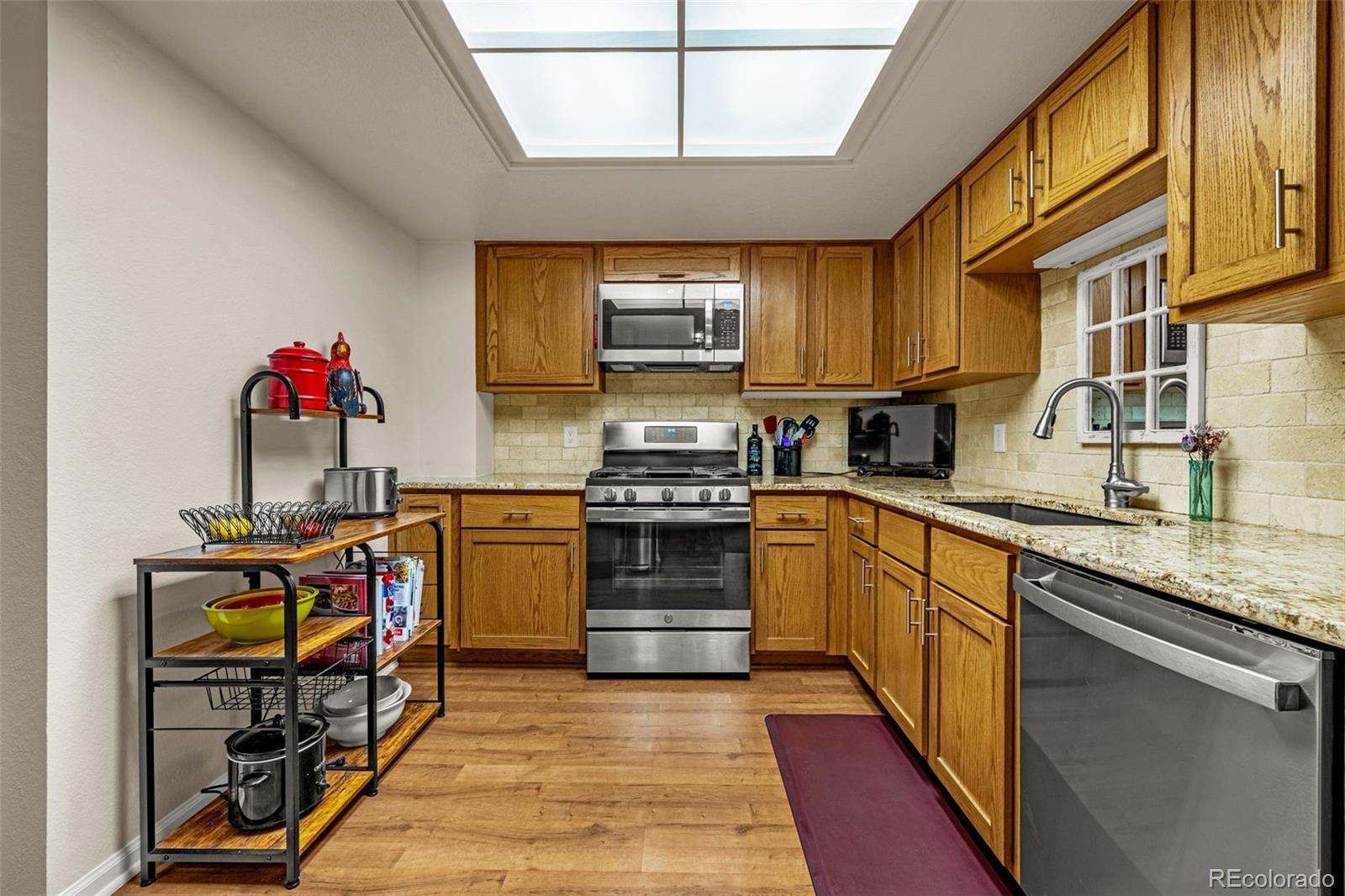 1419 W Lake Court