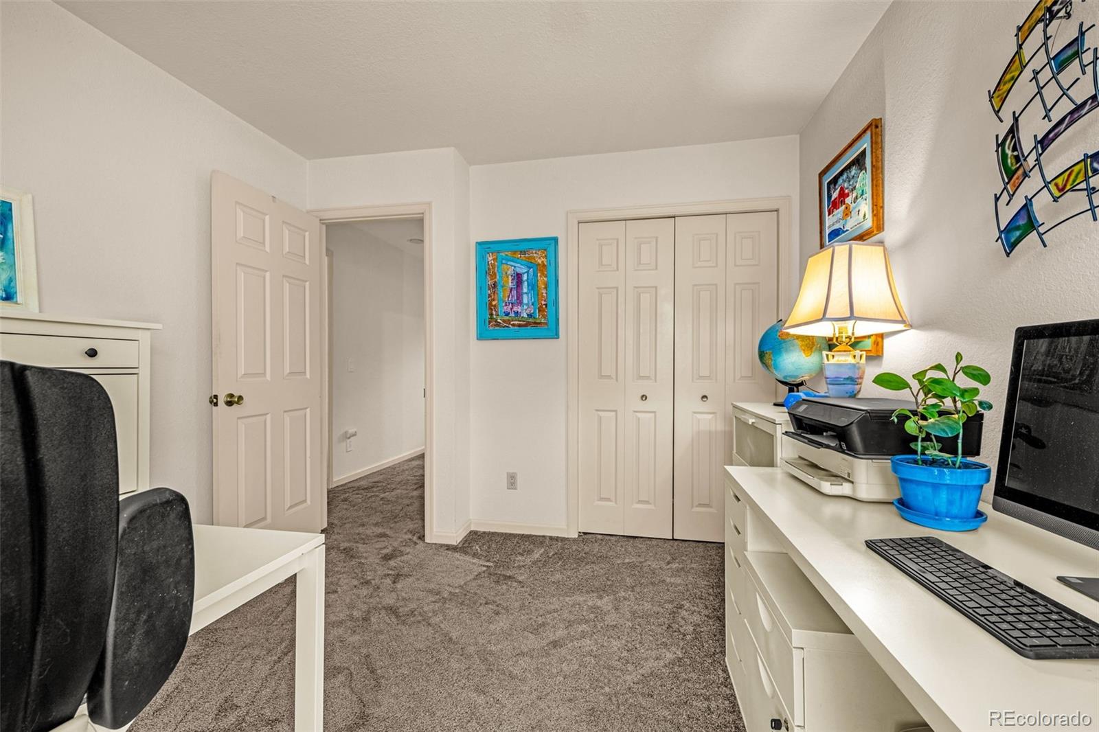 1419 W Lake Court