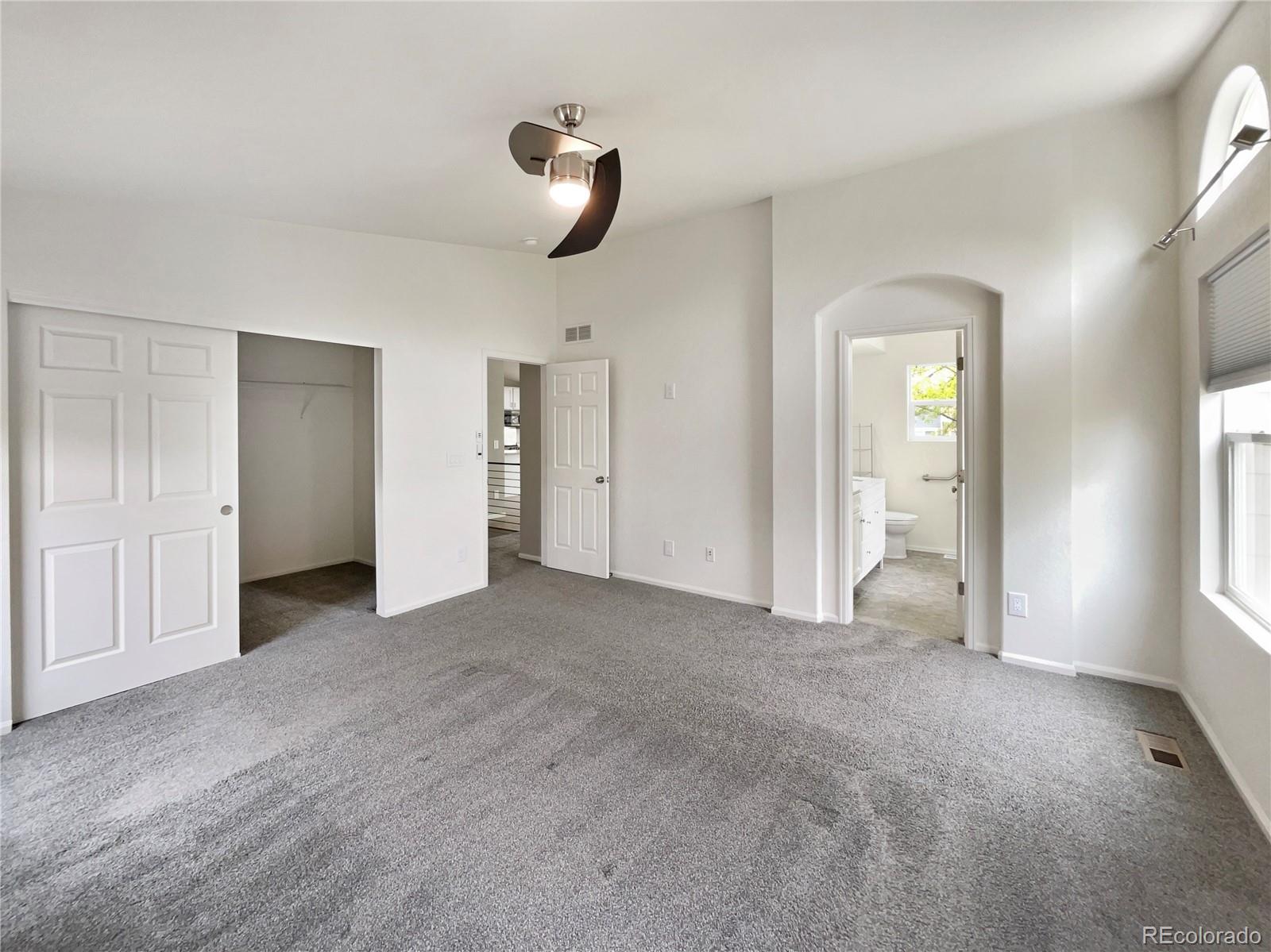 5996 E 129th Place