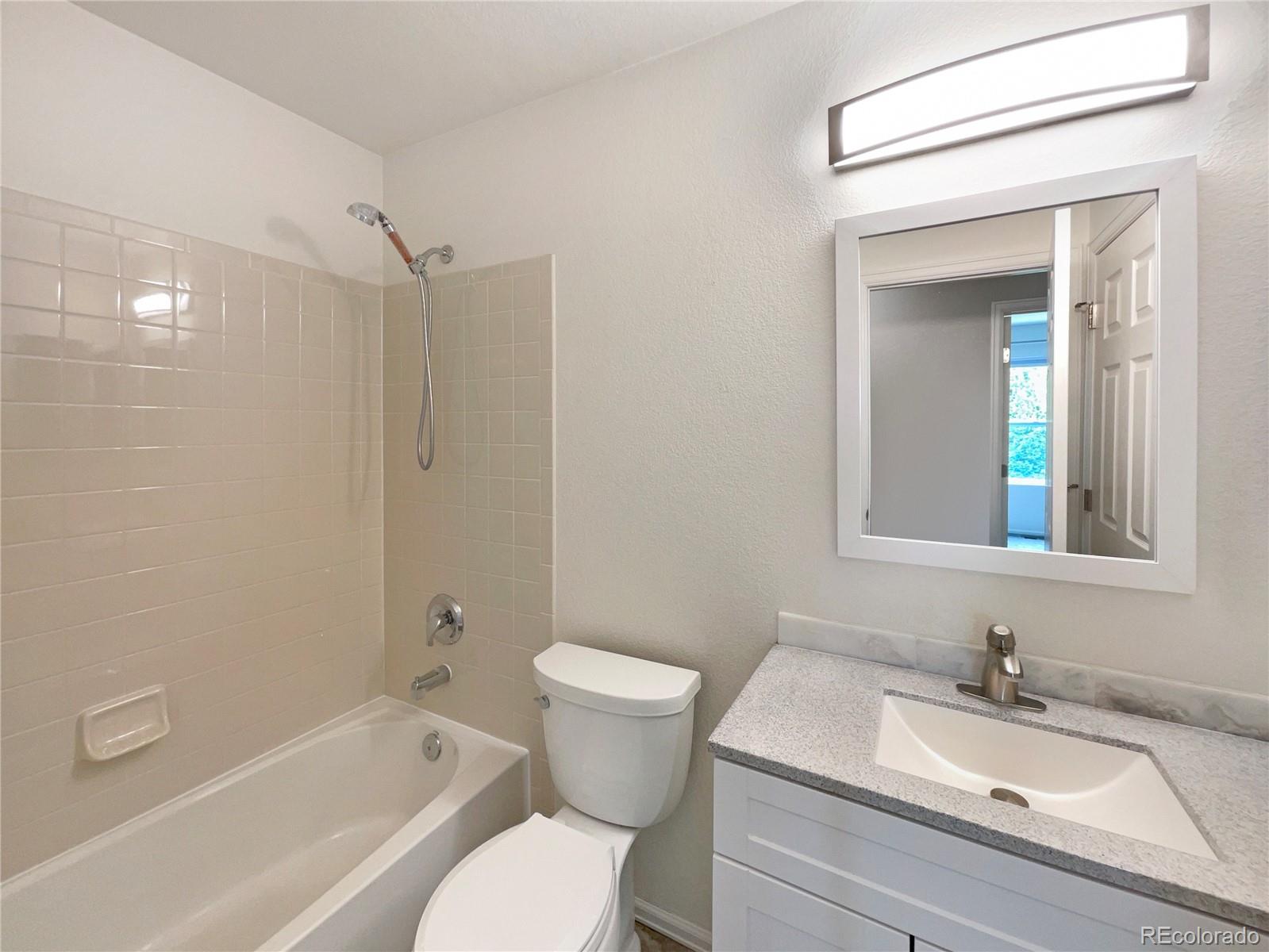 5996 E 129th Place