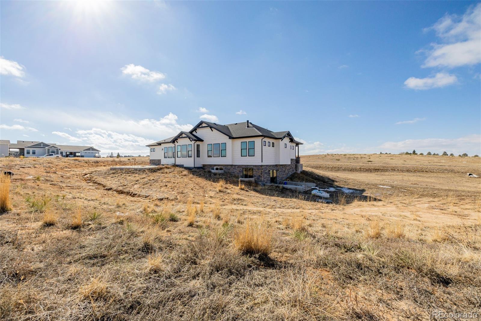 5424 Freddys Trail