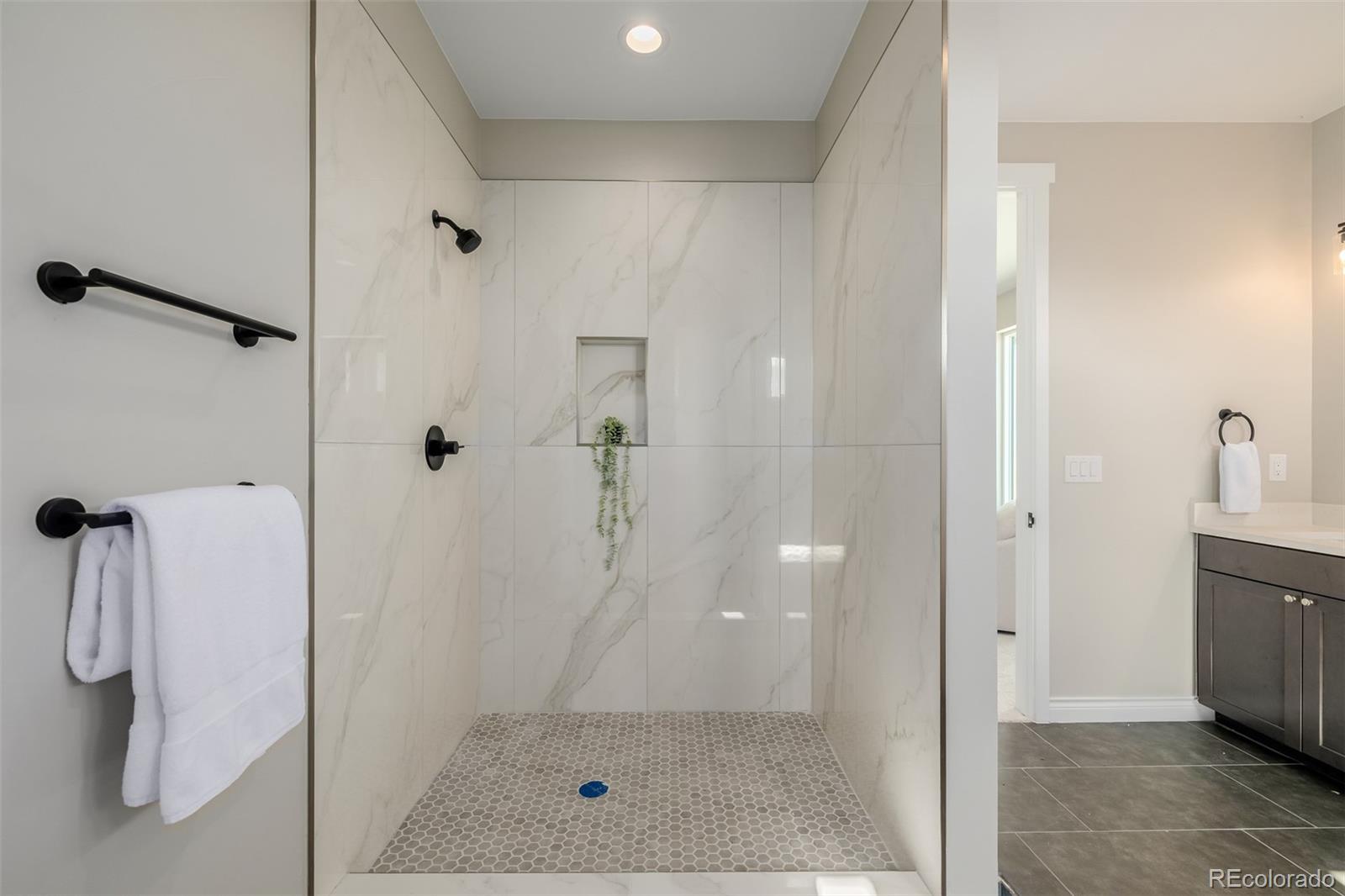 5424 Freddys Trail