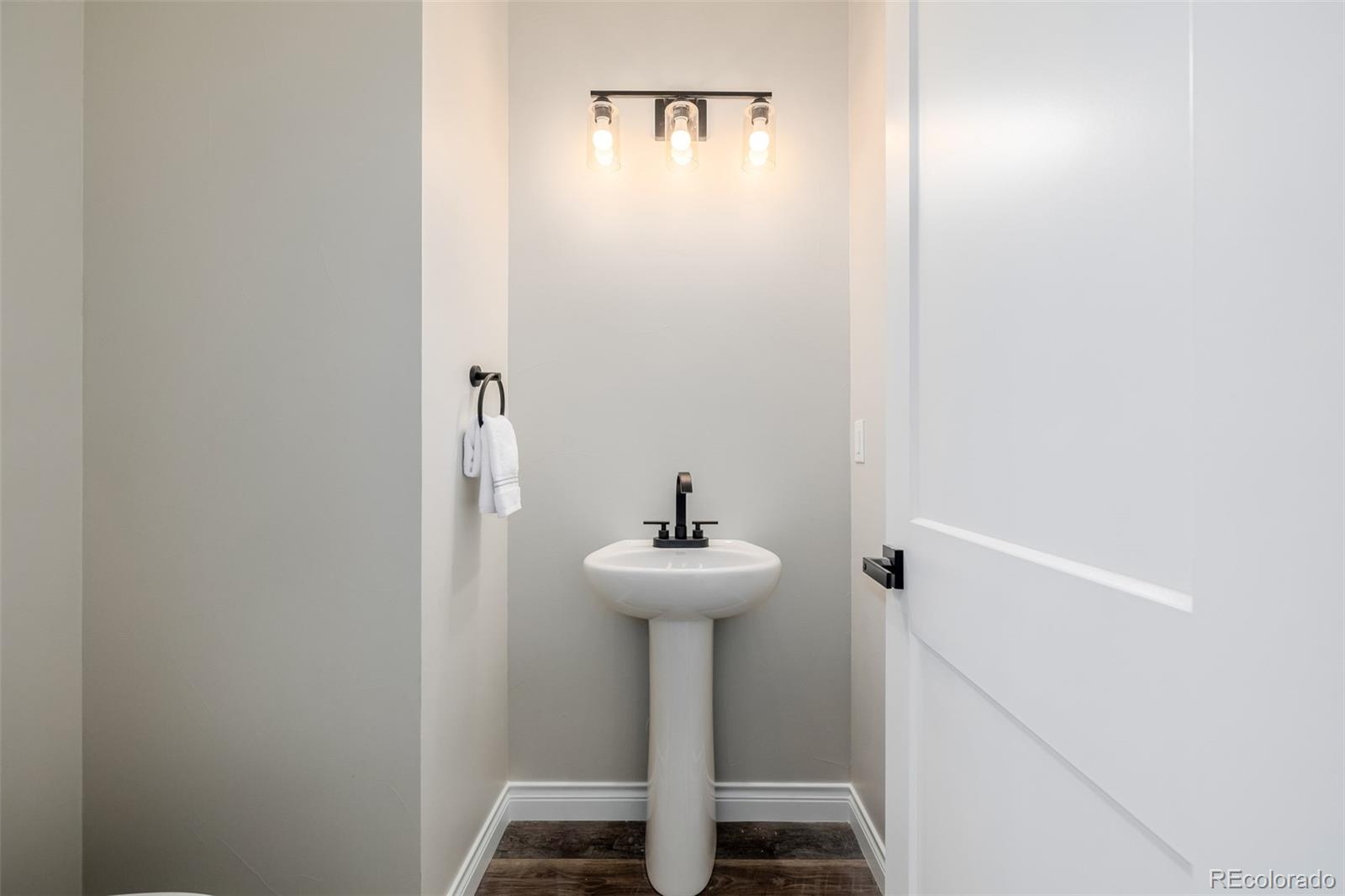 5424 Freddys Trail