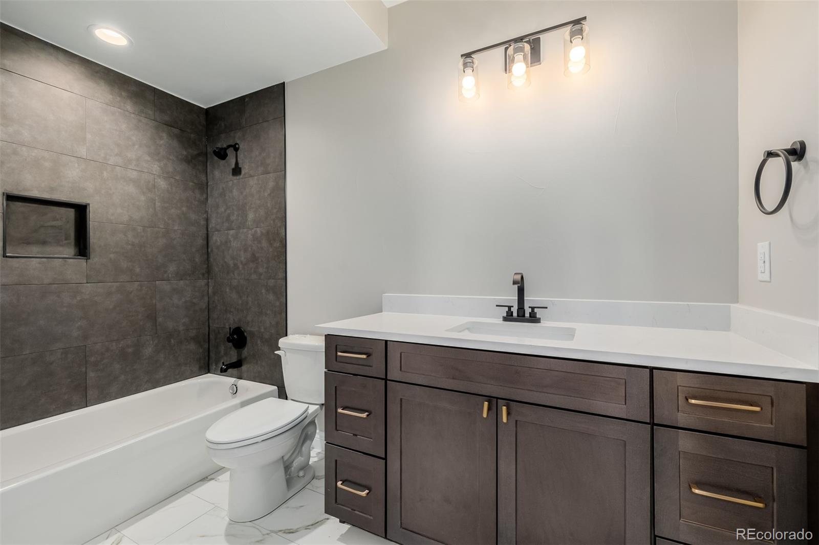 5424 Freddys Trail