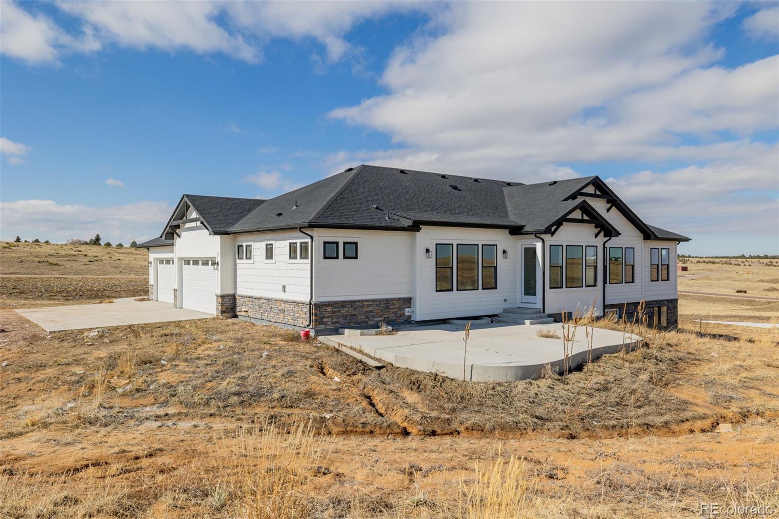 5424 Freddys Trail