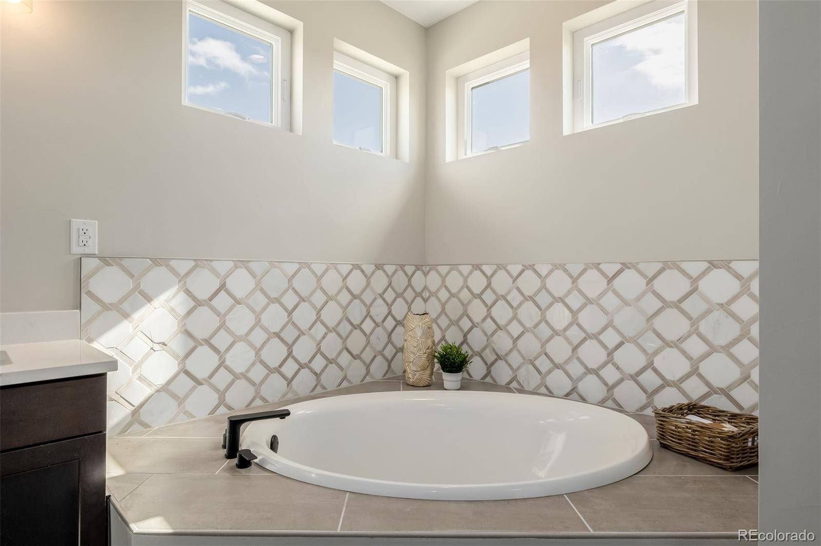 5424 Freddys Trail