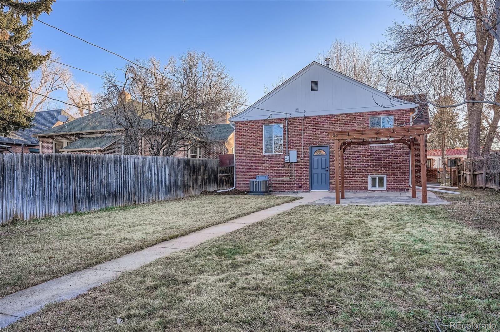 1575 Eudora Street