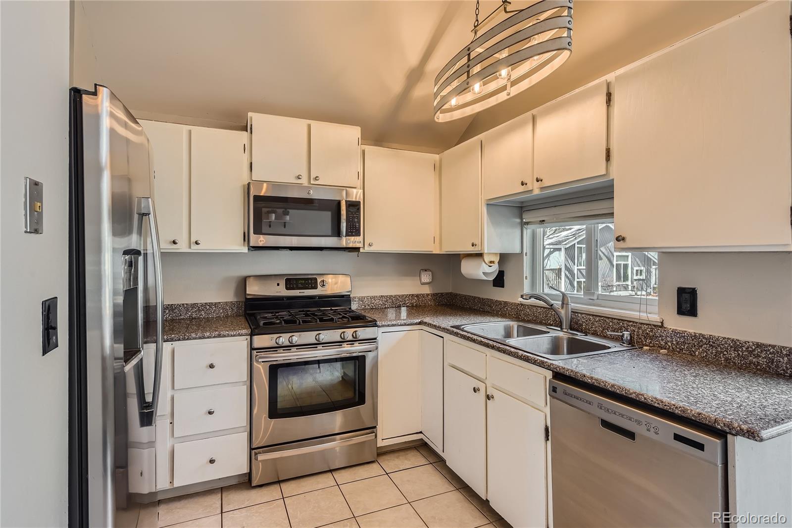 10075 E Peakview Avenue