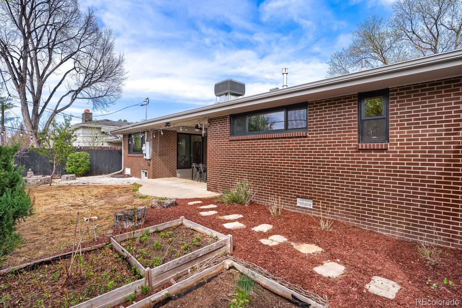 505 S Magnolia Lane