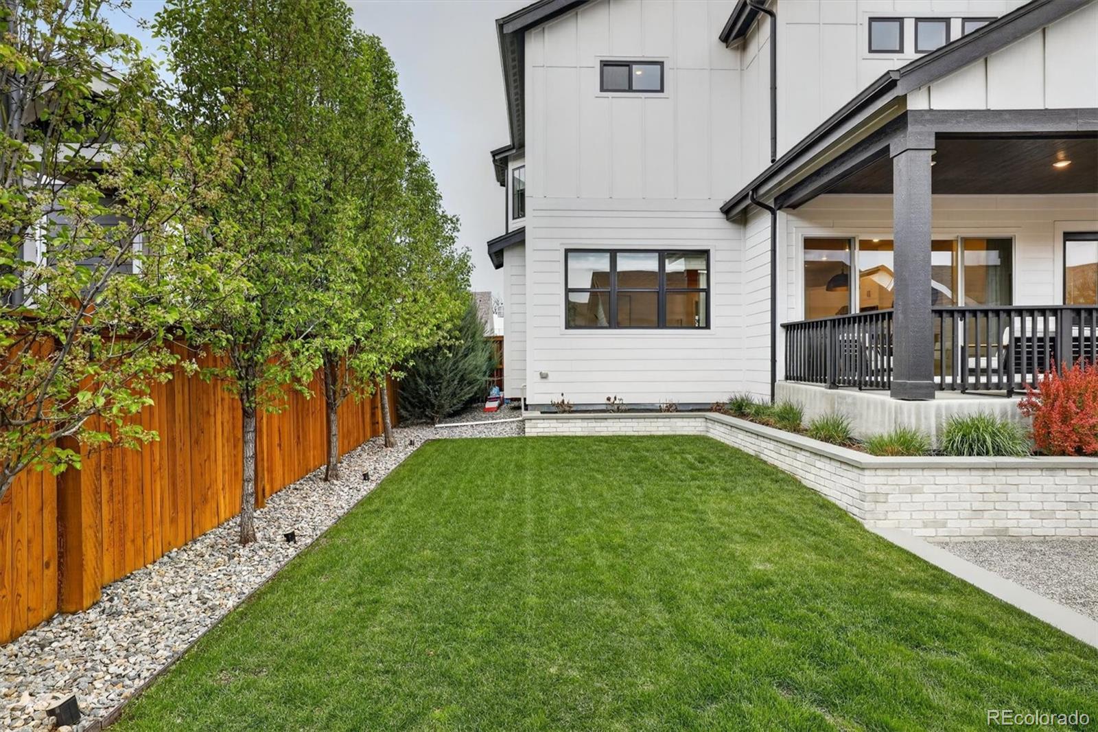 218 S 2nd Avenue