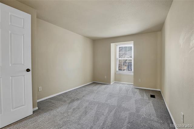 2903 W Long Circle
