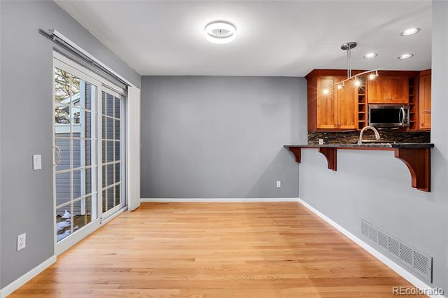 2903 W Long Circle