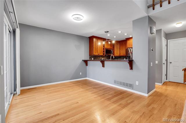 2903 W Long Circle