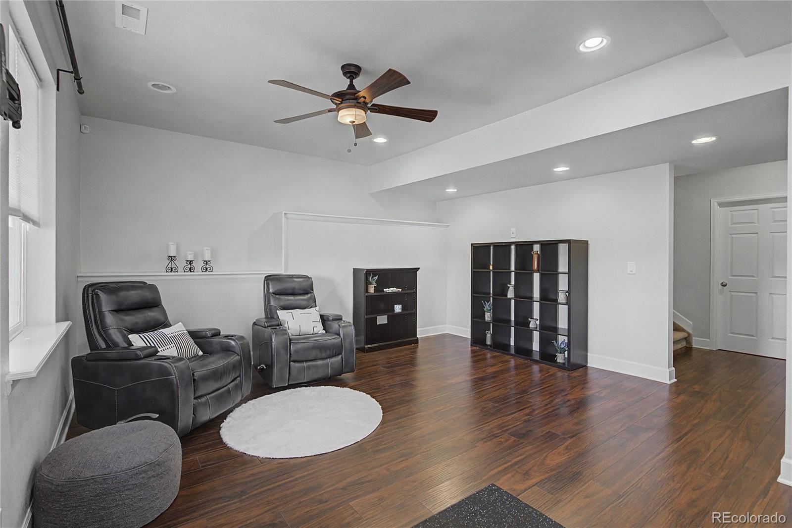 12281 Village Circle W