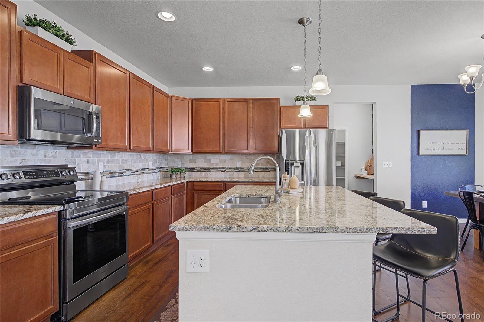 12281 Village Circle W
