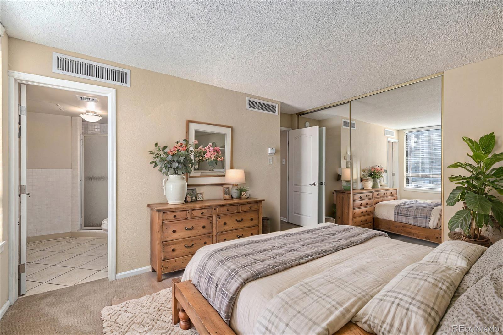 1020 15th Street Unit: 22J