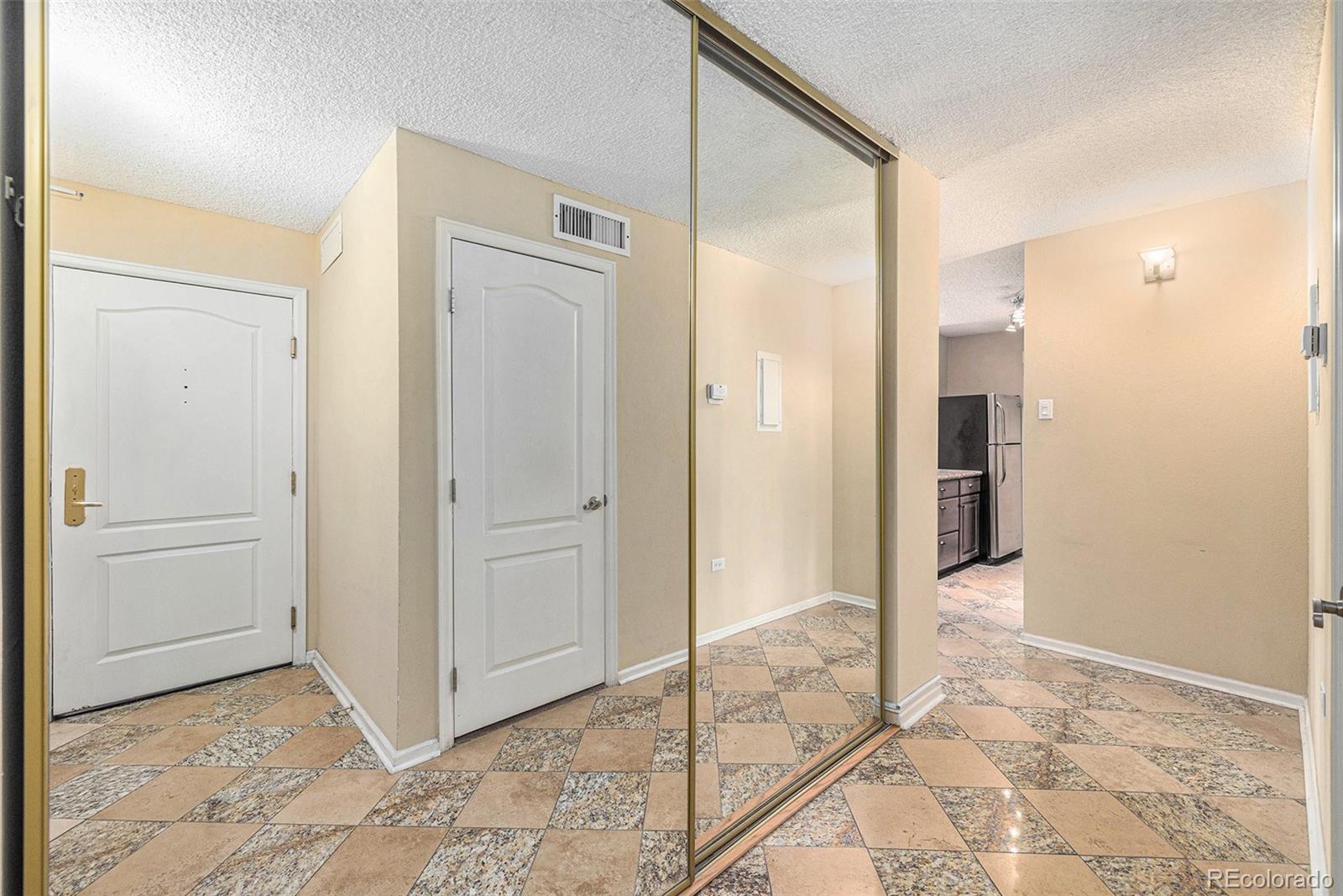 1020 15th Street Unit: 22J