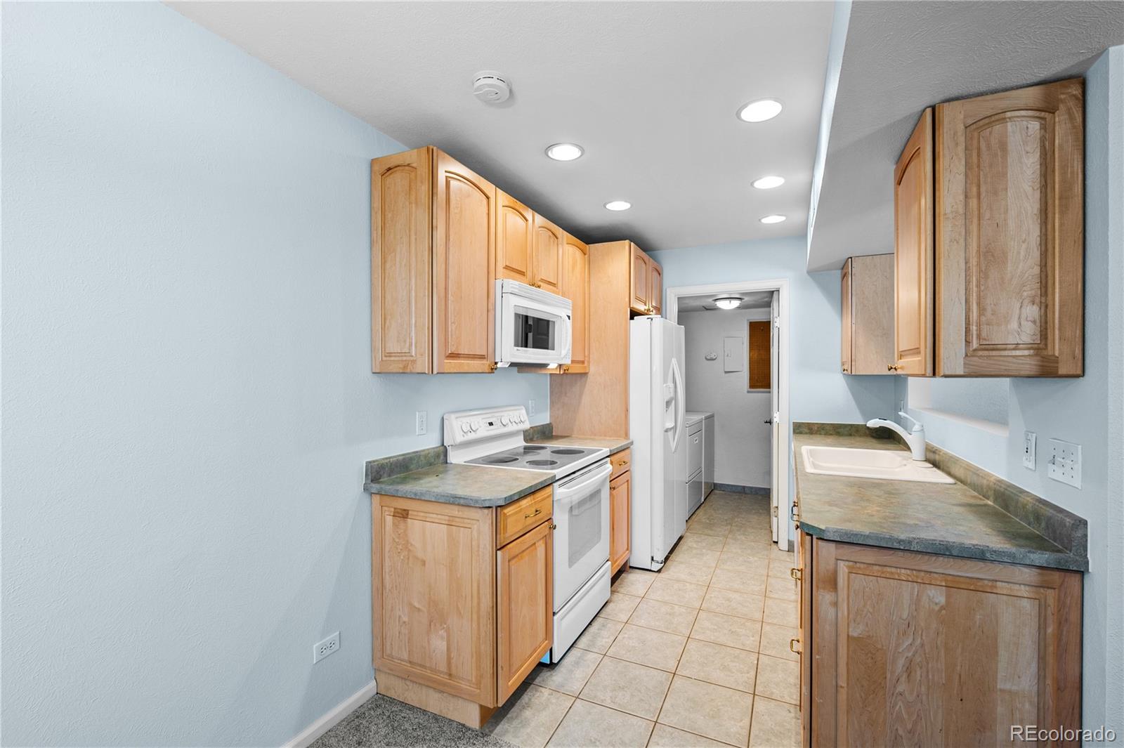 2557 S Dover Street Unit: 77