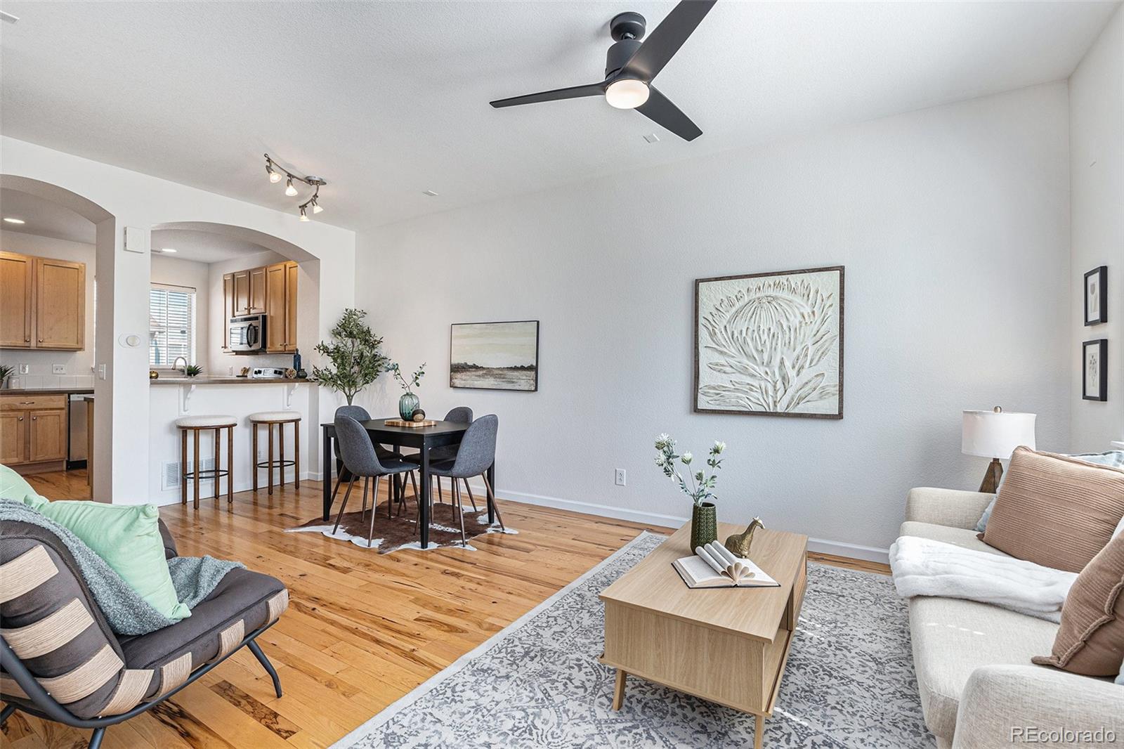 755 Roslyn Street Unit: 17