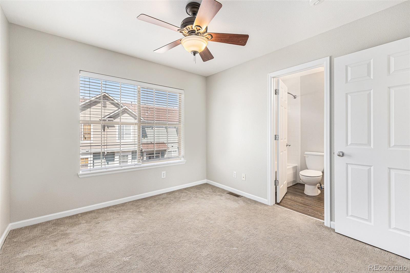 755 Roslyn Street Unit: 17