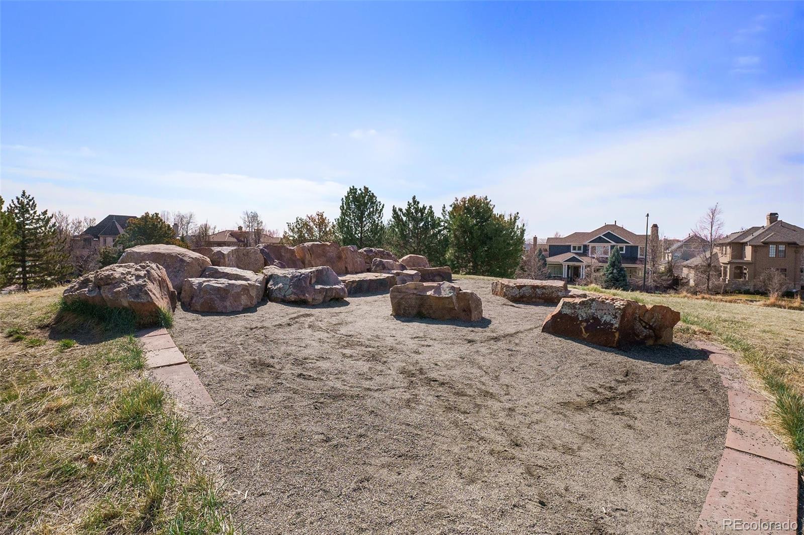 755 Roslyn Street Unit: 17