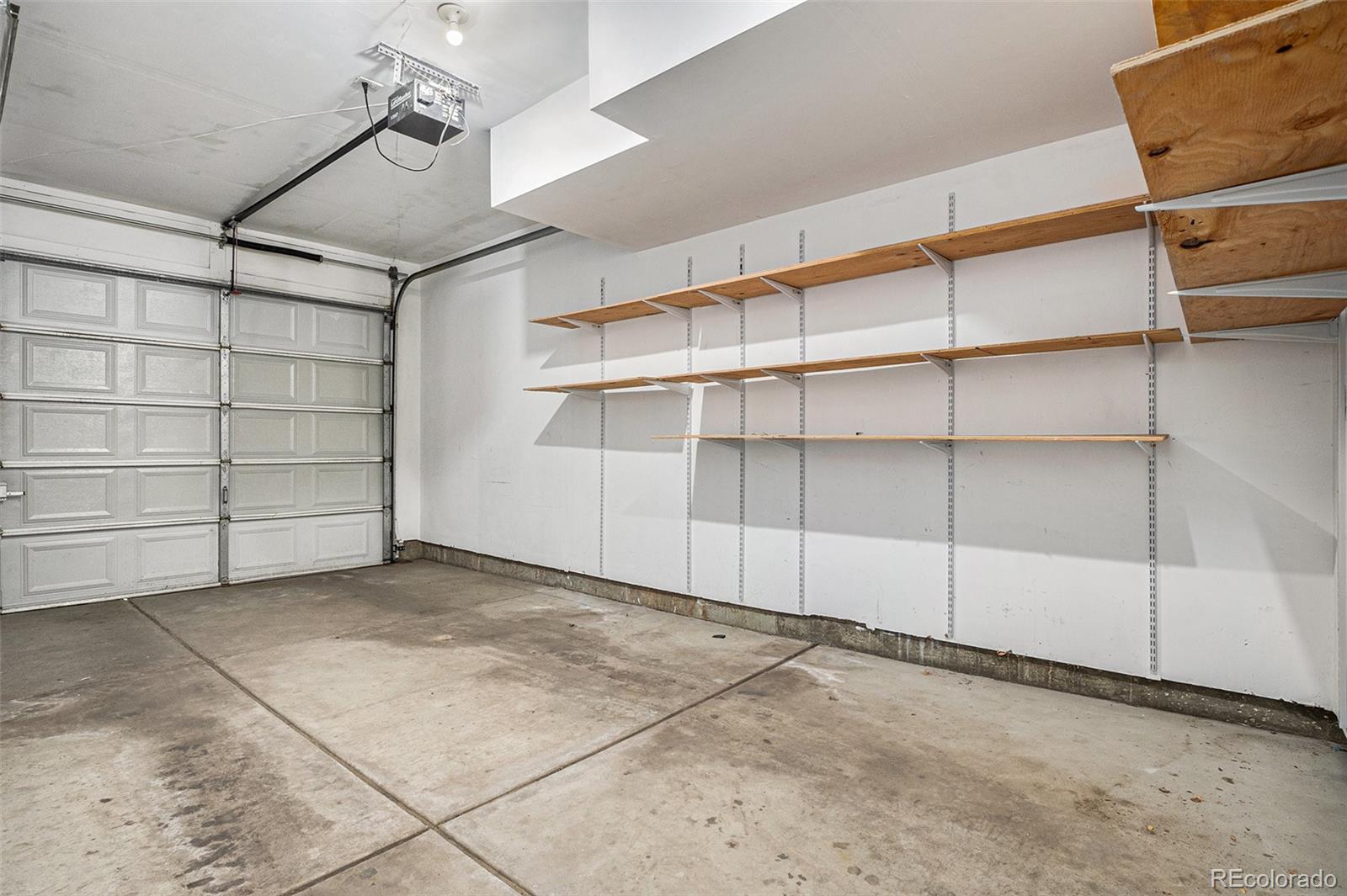 755 Roslyn Street Unit: 17