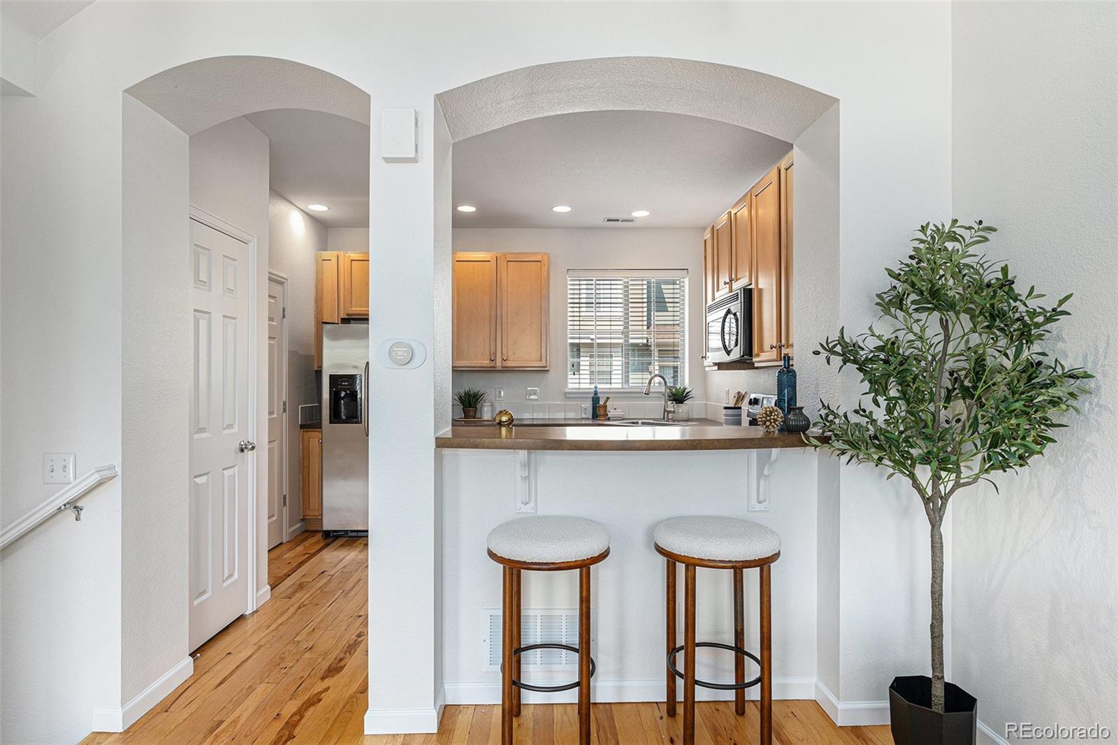 755 Roslyn Street Unit: 17