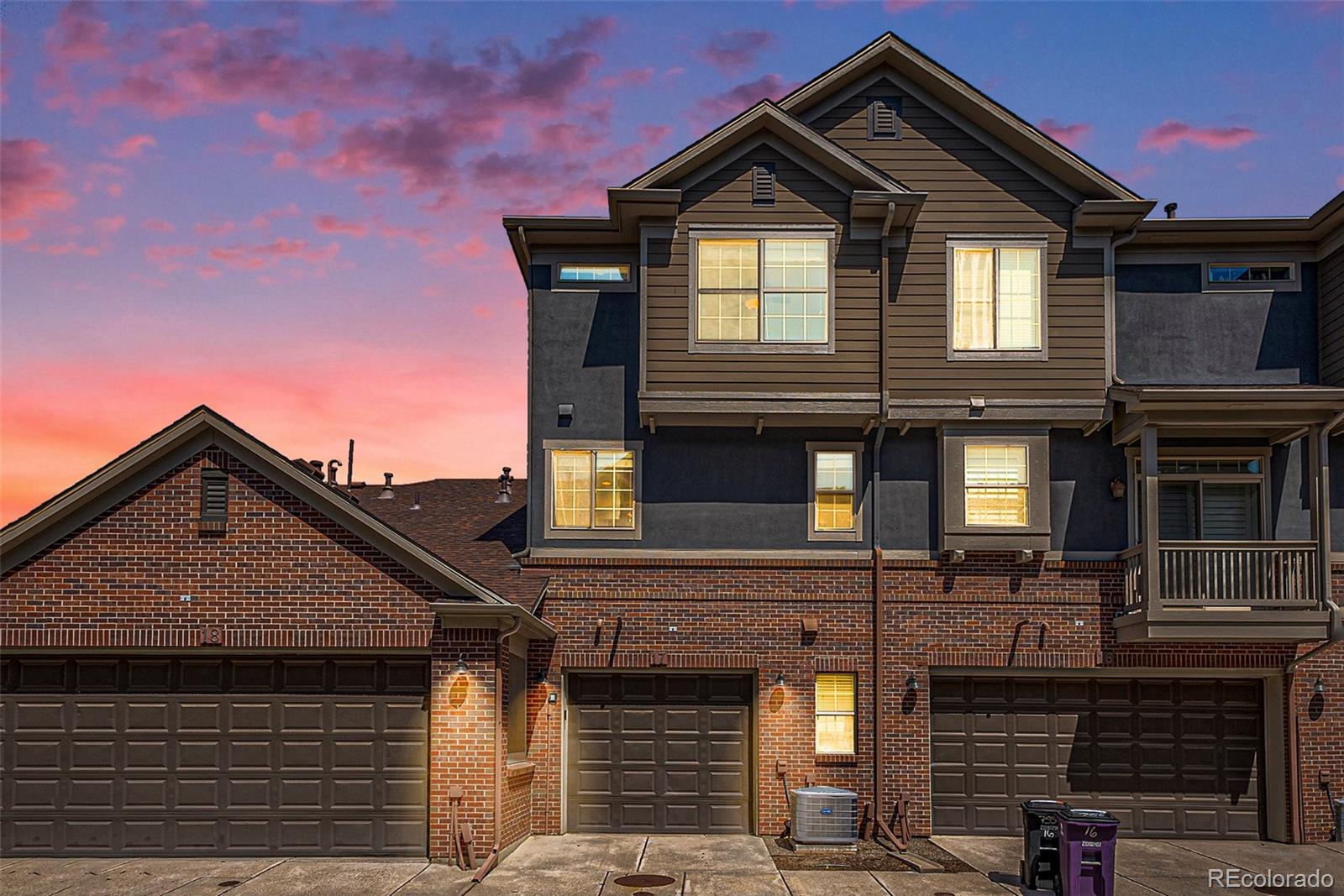 755 Roslyn Street Unit: 17