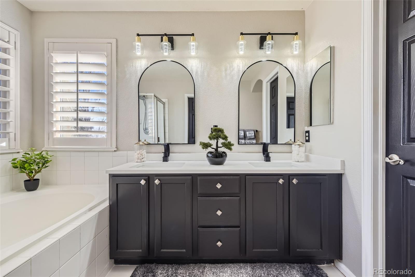 10778 Mountshire Circle