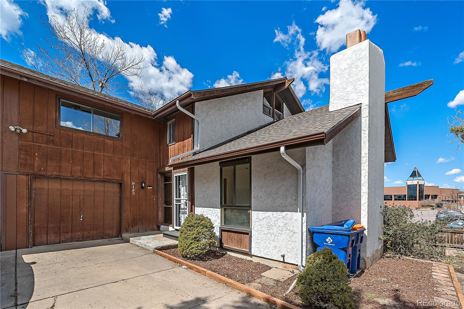 9123 E Chenango Avenue