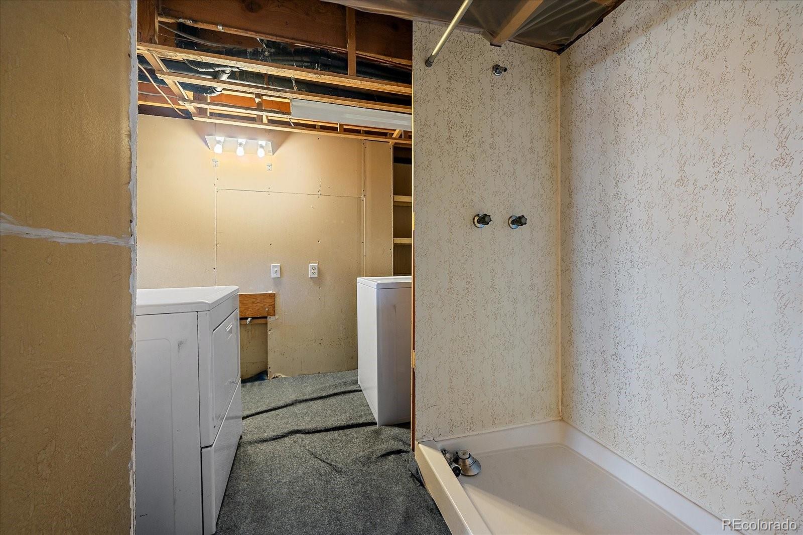 9123 E Chenango Avenue