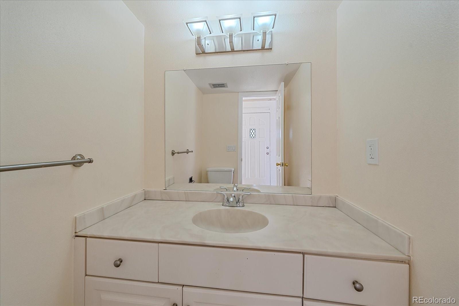 9123 E Chenango Avenue