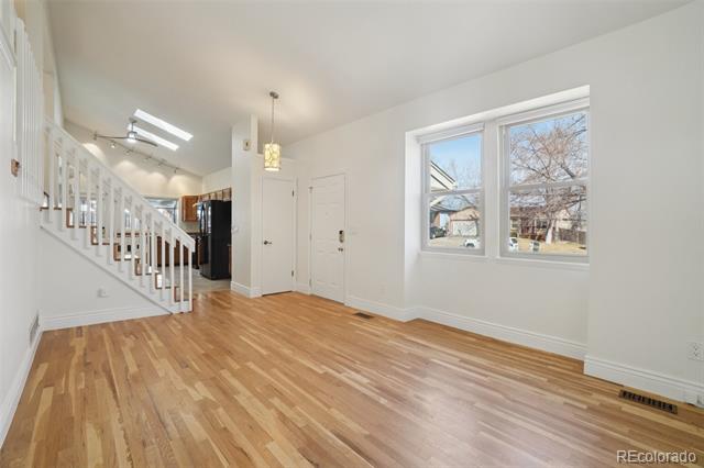 5792 W 75th Place