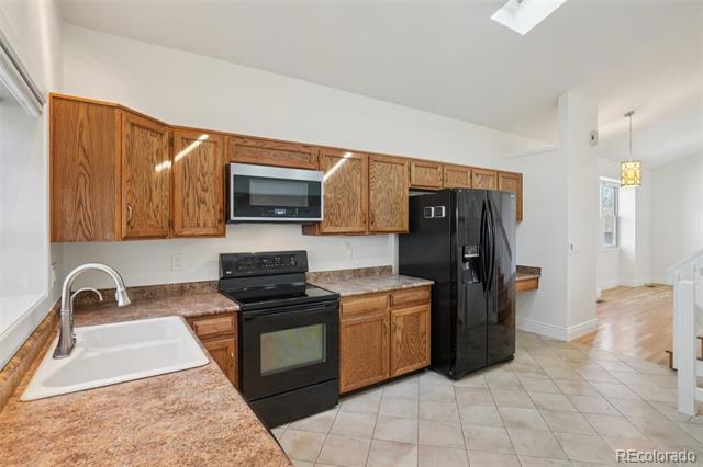 5792 W 75th Place