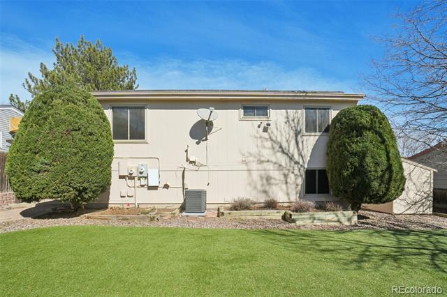 5792 W 75th Place