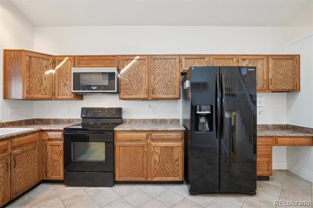 5792 W 75th Place