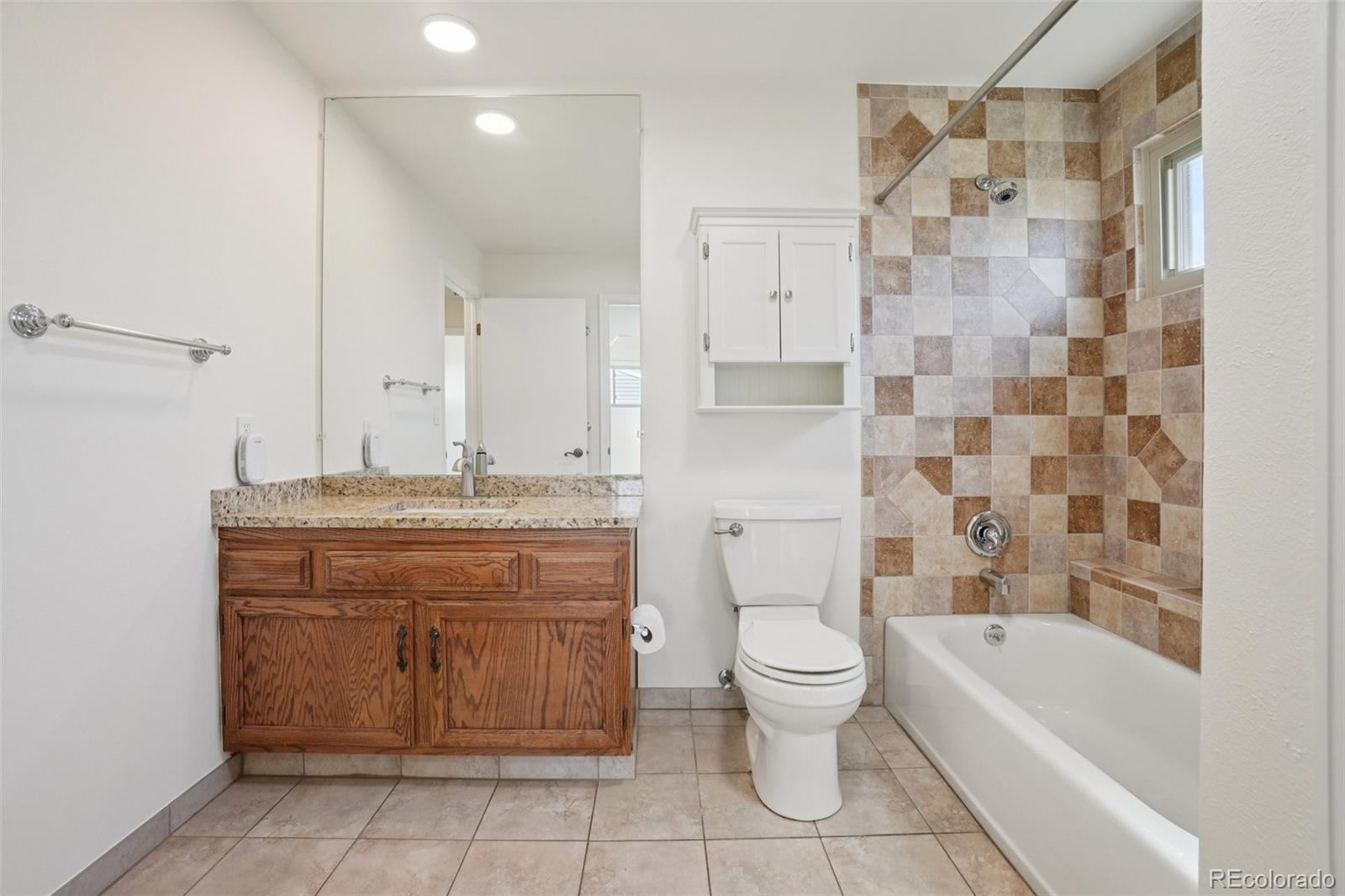 5792 W 75th Place