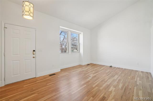 5792 W 75th Place