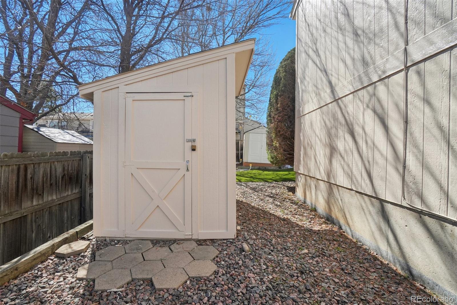 5792 W 75th Place