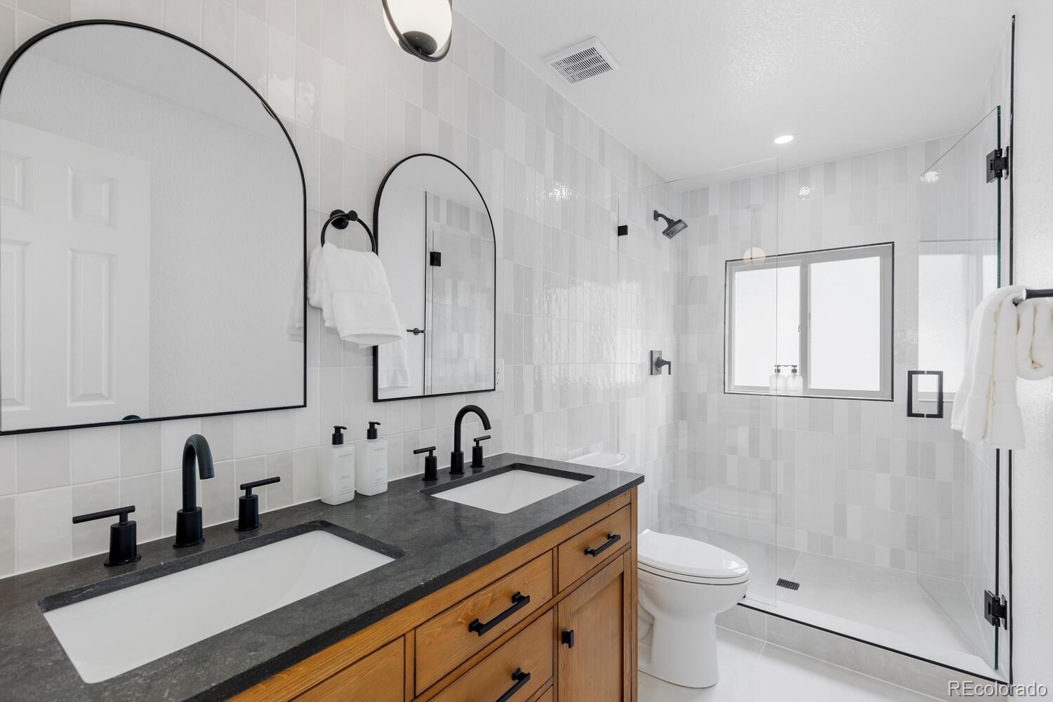 5999 S Windermere Street