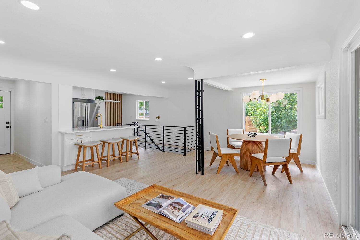 5999 S Windermere Street