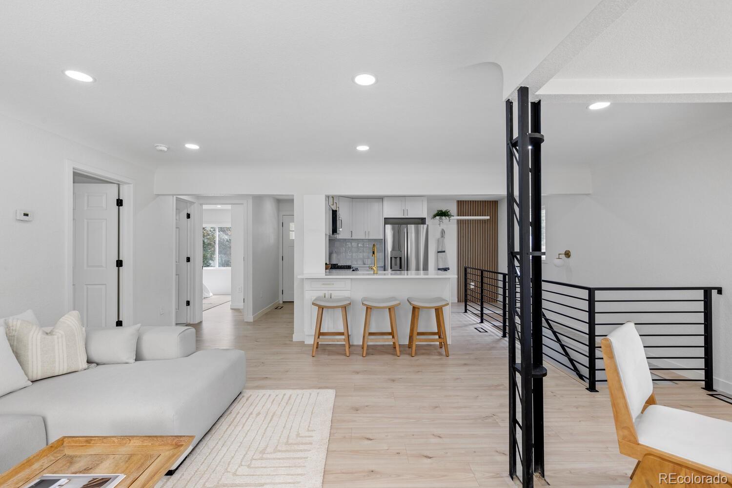 5999 S Windermere Street