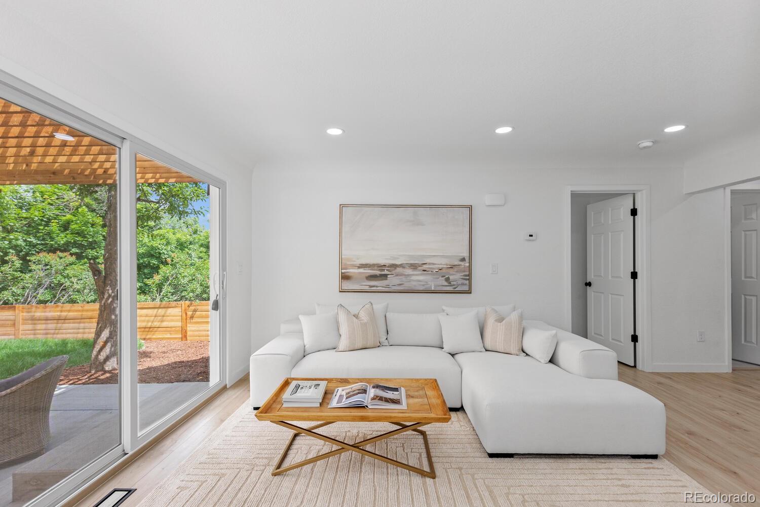 5999 S Windermere Street