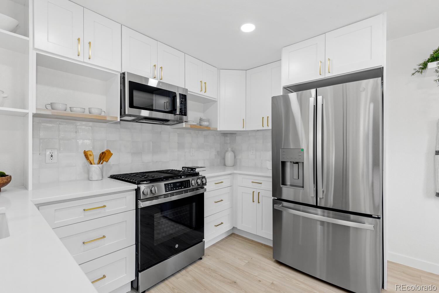 5999 S Windermere Street