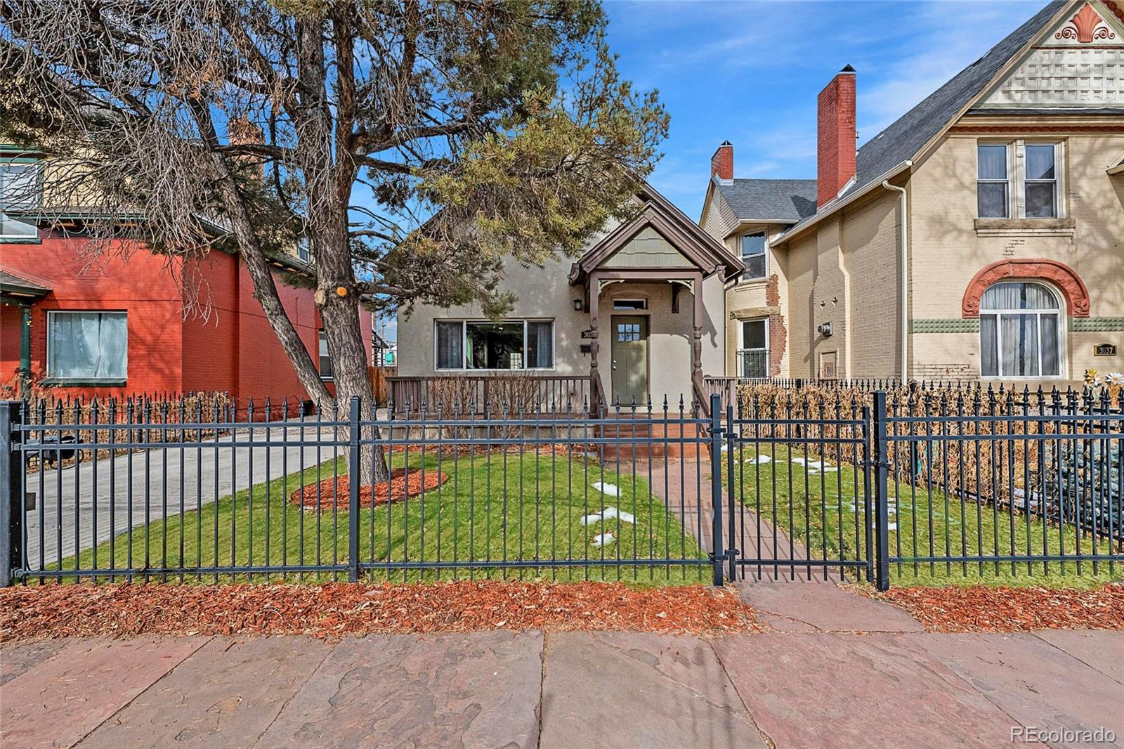 3033 California Street