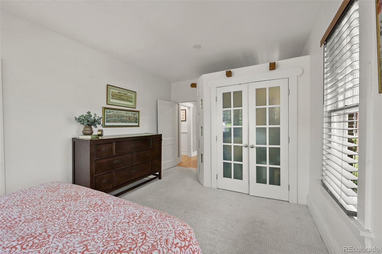836 Steele Street