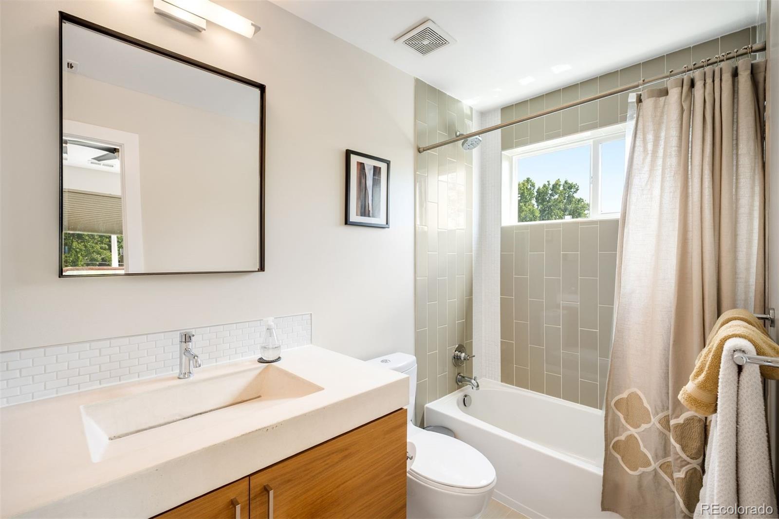 2669 N Cherry Street