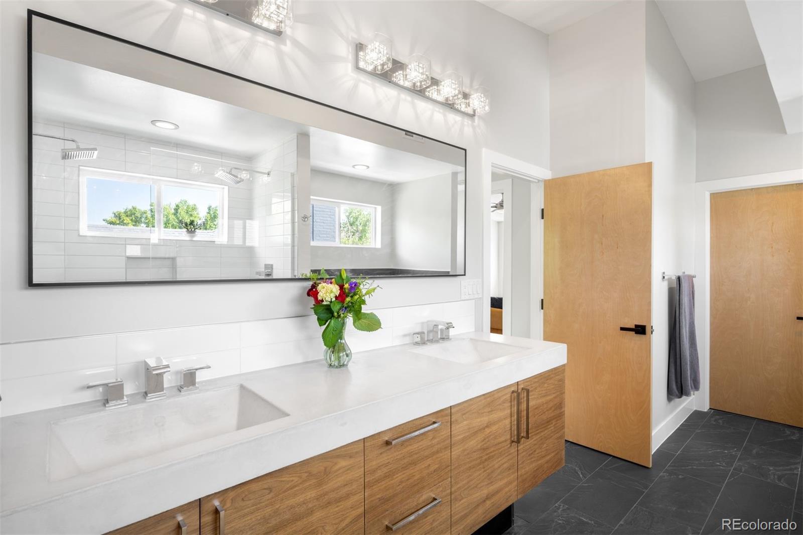 2669 N Cherry Street