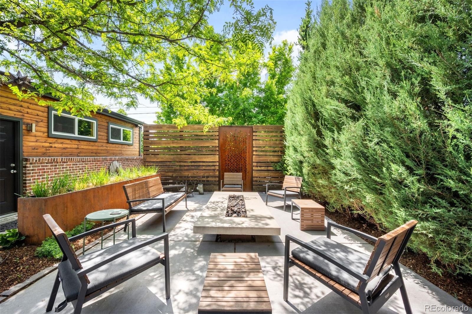 2669 N Cherry Street