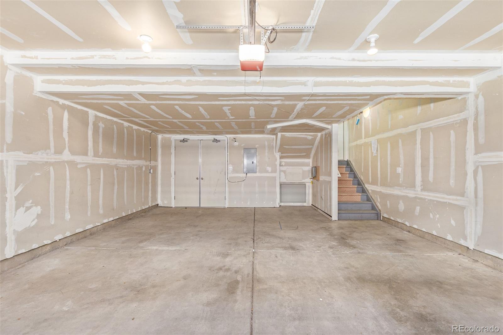 9109 Kornbrust Circle